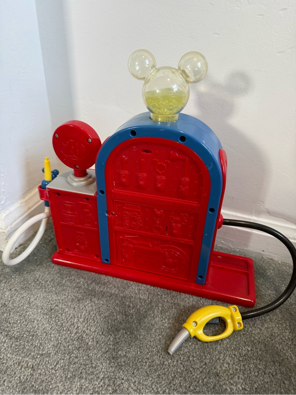 Mickey and The Roadster Racers Toy Gas Station - Picture 2 of 4